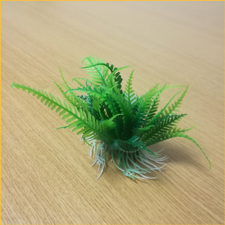 Látványos akváriumi műnövény zöld levelekkel és fehér gyökérzettel (8206)