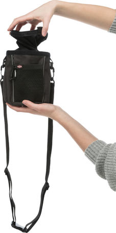 Trixie Snack Bag Multi Twist jutalomfalat tartó táska vállpánttal