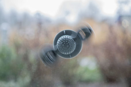 Trixie ablakra tapasztható pörgettyűs játék macskák részére csengővel és macskamentával