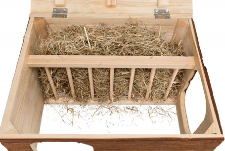 Trixie Hilke házikó beépített széna tartóval