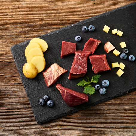 Meatlove párolt húsrolád - Szarvashús erdei gyümölccsel