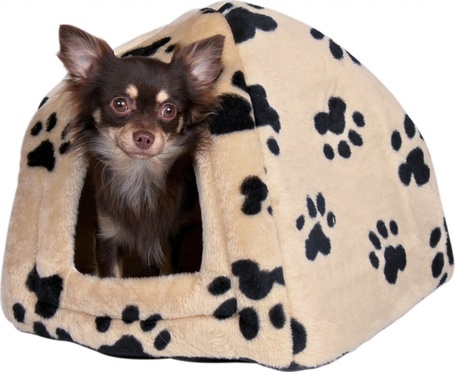 Fa kutyaházak és plüss kutya bújók