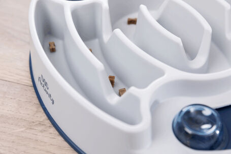 Trixie Slide & Feed interaktív stratégiai játék (level 1) kutyáknak