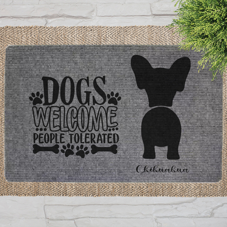Szöveges kutyás lábtörlők szürke háttérrel