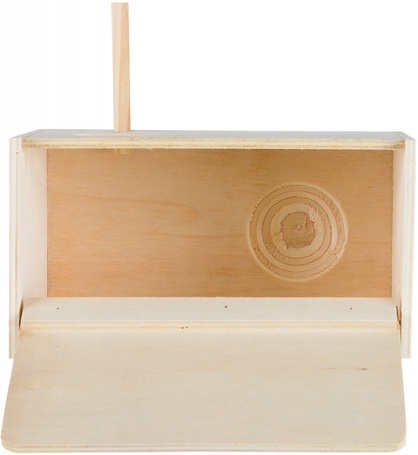 Trixie madárház falemezből, ülőrúddal a bejárat előtt