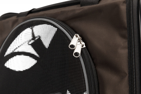 Trixie Joe jól szellőző barna kutyaszállító táska