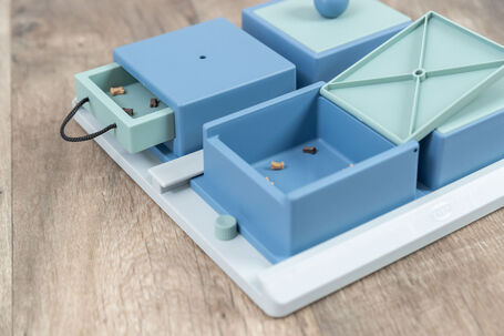 Trixie Dog Activity Poker Box ügyességi játék kutyának