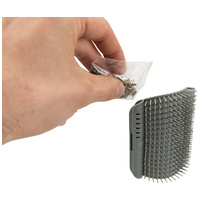 Trixie Corner Massage Bursh For Cats - Falraszerelhető masszírozó kefe macskák részére #11