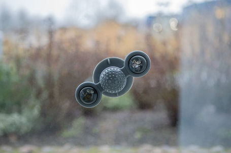 Trixie ablakra tapasztható pörgettyűs játék macskák részére csengővel és macskamentával